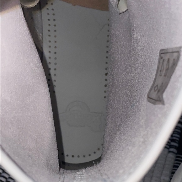 Dr. Martens Men’s Off-White Lace-Up Boots, mens 11 - Picture 15 of 16